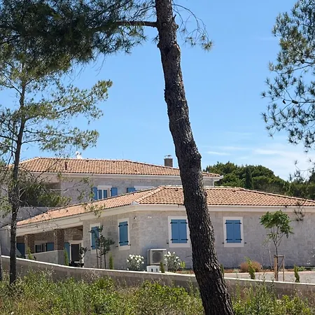 Ferienhaus Family Friendly House With A Swimming Pool Verunic, Dugi Otok - 27814 *